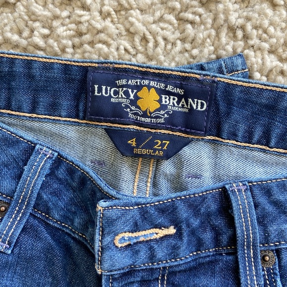 Lucky Brand 4 / 27 Regular dark denim jeans. Lola Skinny. Super flattering. - Picture 2 of 5
